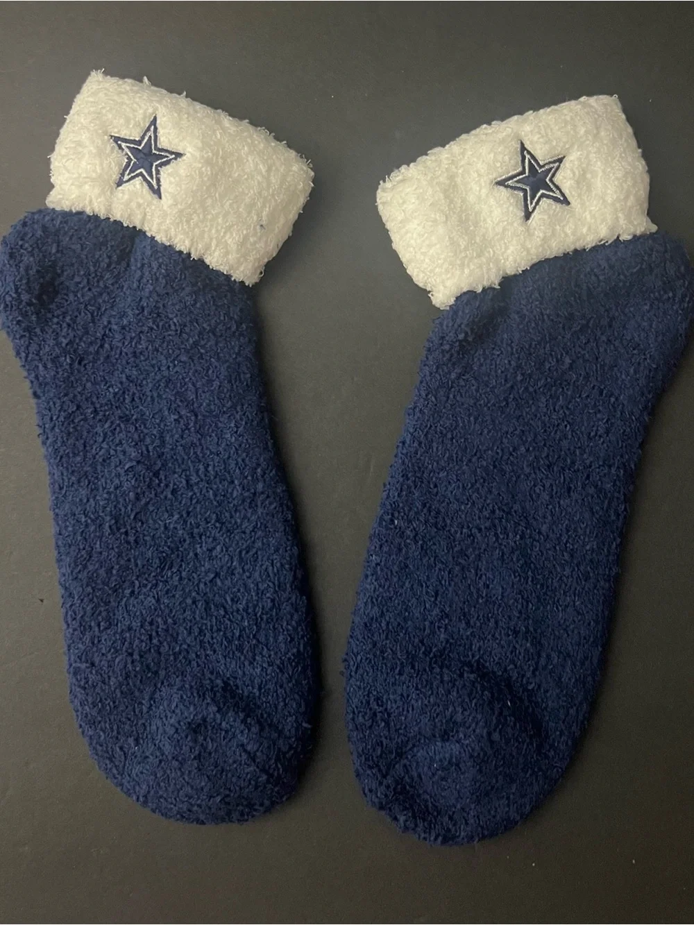 NFL Dallas Cowboys Navy & Cream Fuzzy  Socks with Star Logo (Non Authentic) NEW